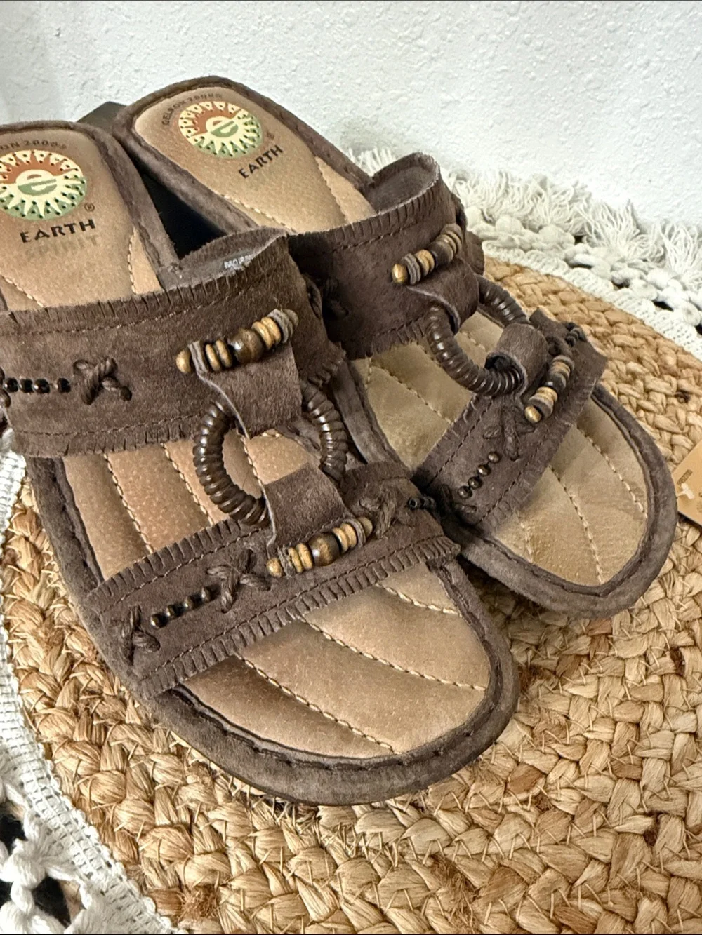 Earth Spirit Magnolia Brown Leather Beaded Wedge Sandals Shoes Womens 7.5